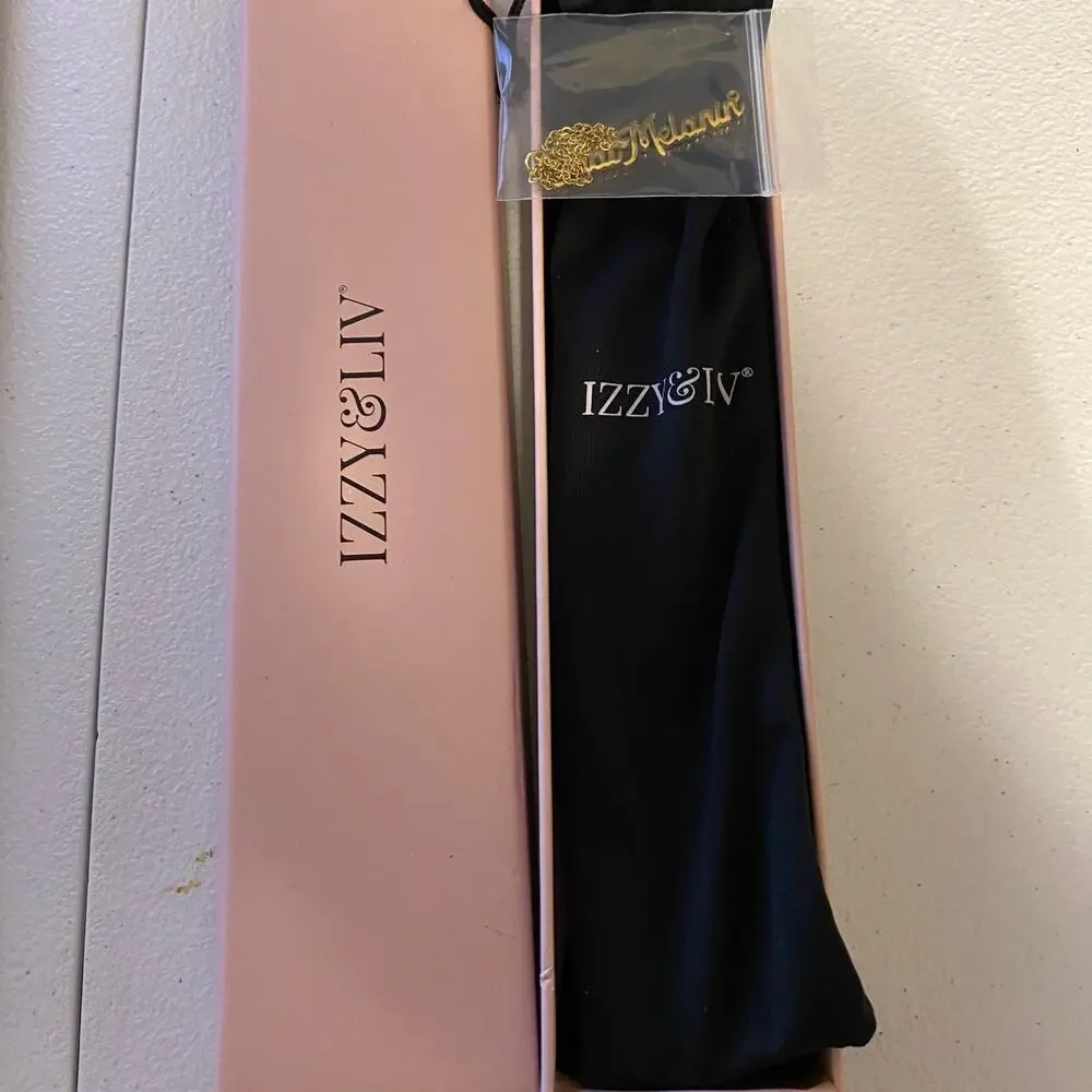 Izzy and Liv Pink Tone Watch with “That Melanin” Pendant New in Box - Picture 7 of 13